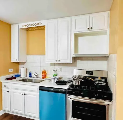 Convenient Near Chicago Ohare Airport With King Beds And Coffee * Des Plaines