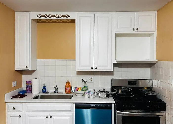 Convenient Near Chicago Ohare Airport With King Beds And Coffee * Des Plaines