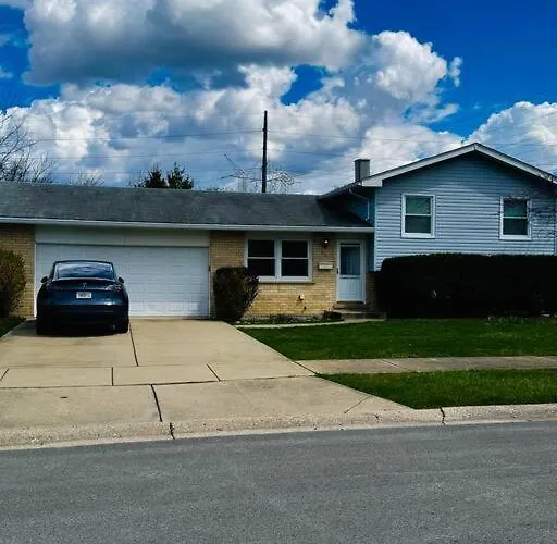 Convenient Near Chicago Ohare Airport With King Beds And Coffee Villa