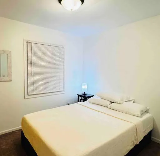Villa Convenient Near Chicago Ohare Airport With King Beds And Coffee