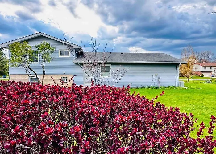 Convenient Near Chicago Ohare Airport With King Beds And Coffee Des Plaines