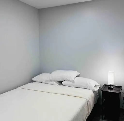 Convenient Near Chicago Ohare Airport With King Beds And Coffee Des Plaines