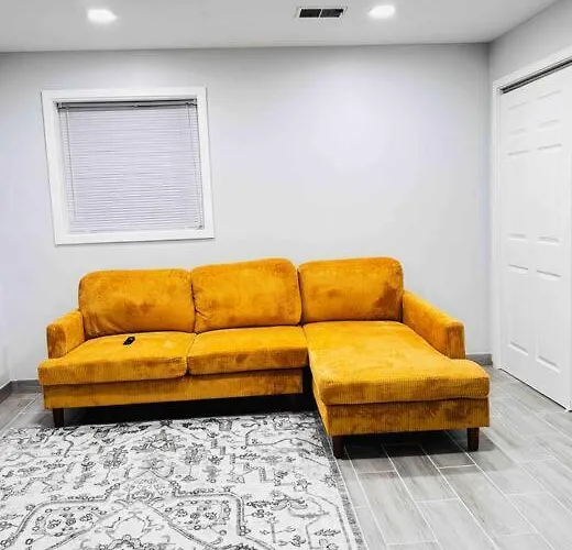 Villa Convenient Near Chicago Ohare Airport With King Beds And Coffee